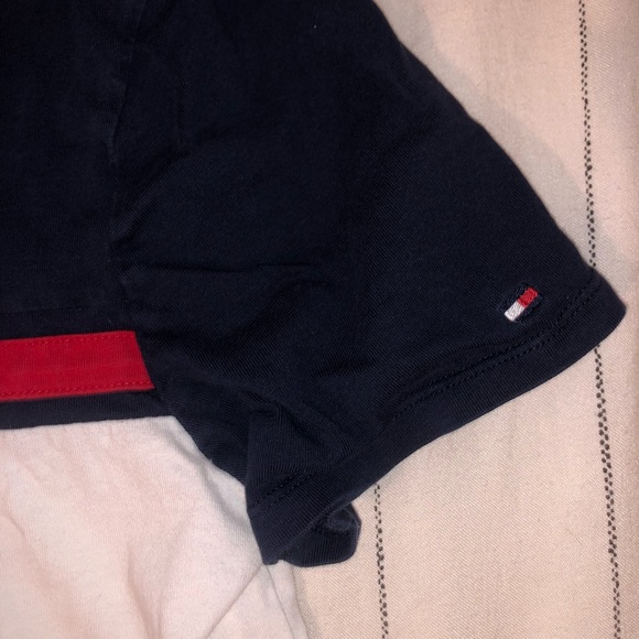 tommy hilfiger t shirt - Picture 3 of 4